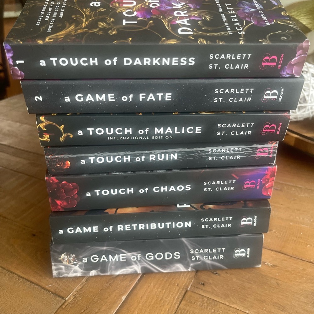 Paperback Book Set - Black Cover Collection